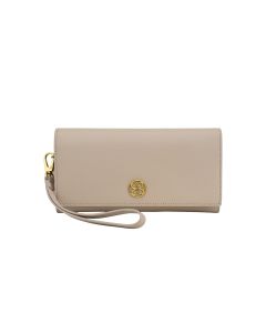 Bella in Beige